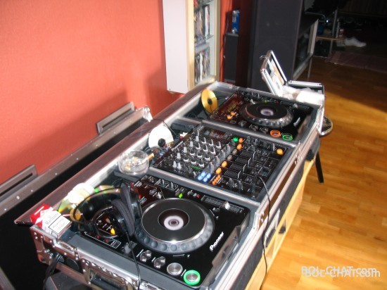 moja mixeta pioneer djm 800 i 2 cd player mk3 ;-)