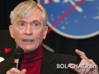 John Young, an astronaut who walked through the moon, passed away