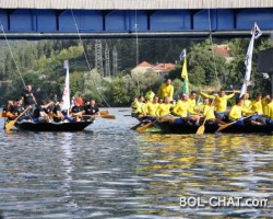 Nesvakidašnji slučaj u Mostaru: Plovili Neretvom s natpisom ”Za dom spremni” pa svi pohapšeni