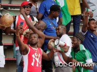 Die Nigerianer würden mit den Hühnern ins Stadion gehen!